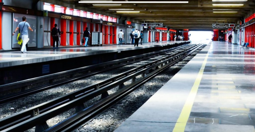 Metro Ciudad Deportiva, línea 9 del metro