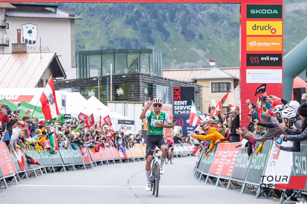 ISAAC DEL TORO GANA EL TOUR DE AUSTRIA 2025