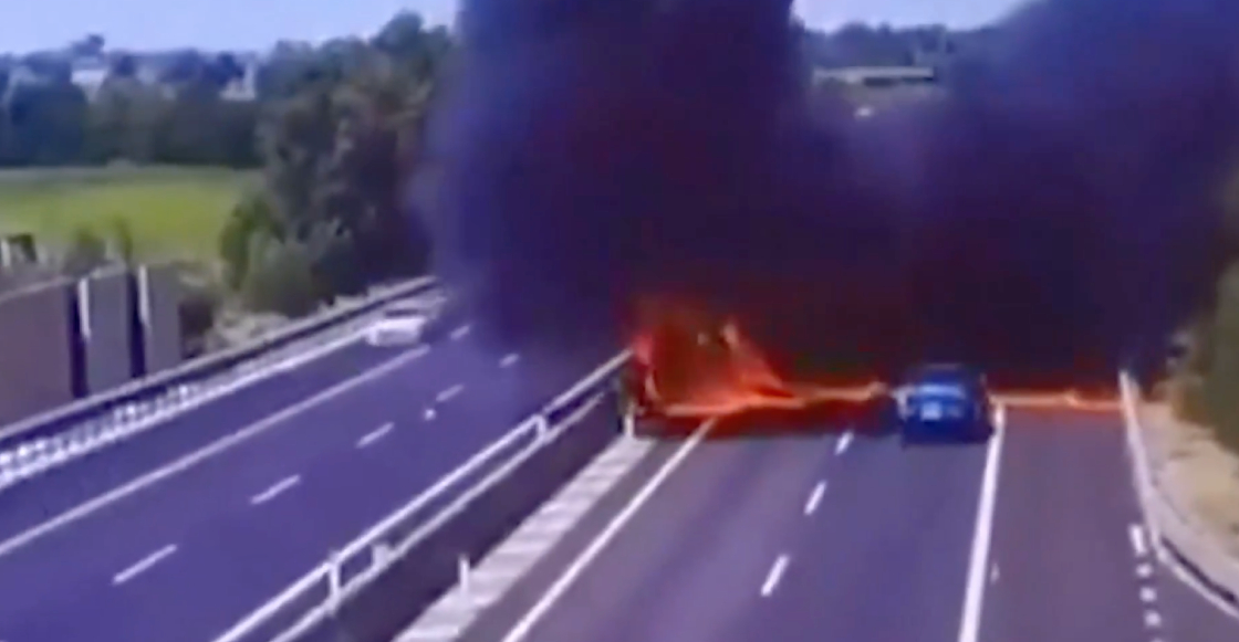 avioneta-estrella-autopista-italia-dos-personas-muertas-2