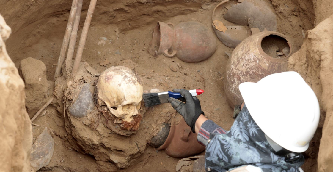 encuentran-tumba-milenaria-peru-mientras-instalaban-gas