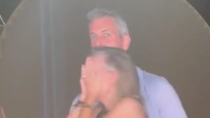 Pareja de infieles en concierto de Coldplay