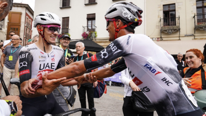 Isaac del Toro cede la victoria a su compañero