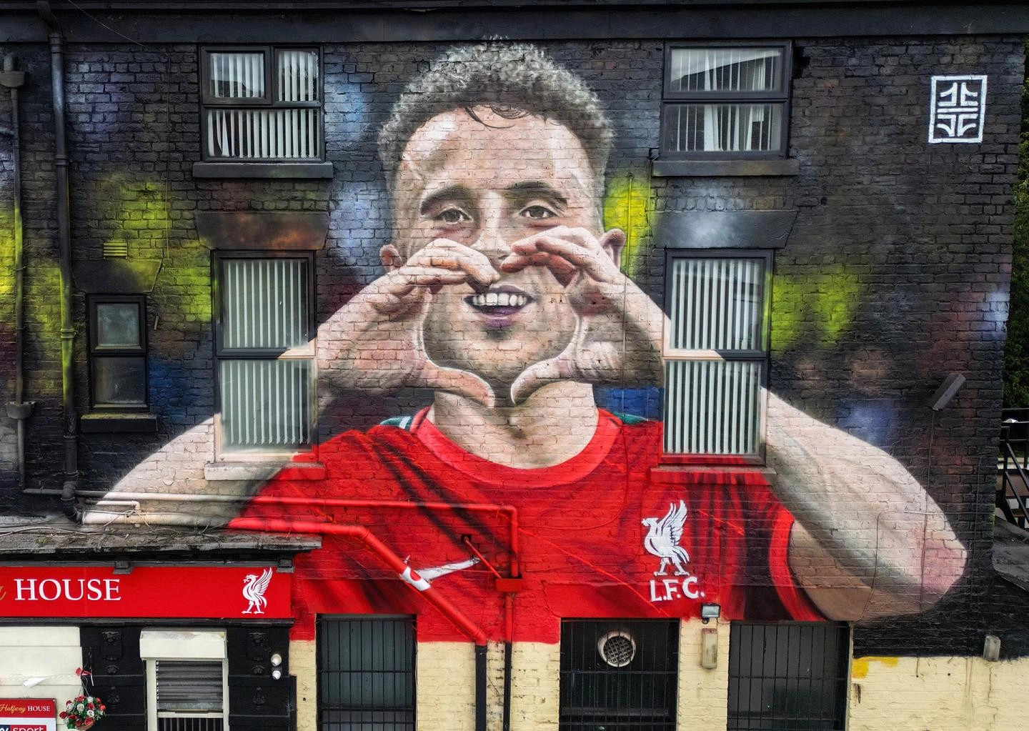 Crean mural en honor a Diogo Jota cerca de Anfield