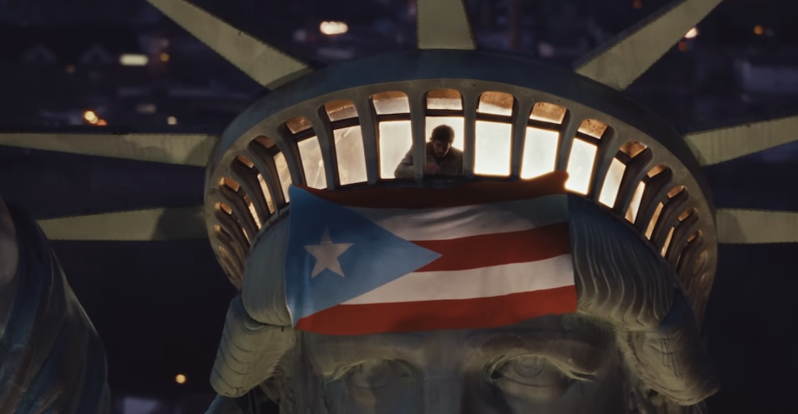 La historia detrás de la bandera de Puerto Rico en la estatua de la Libertad en ‘NUEVAYoL’ de Bad Bunny