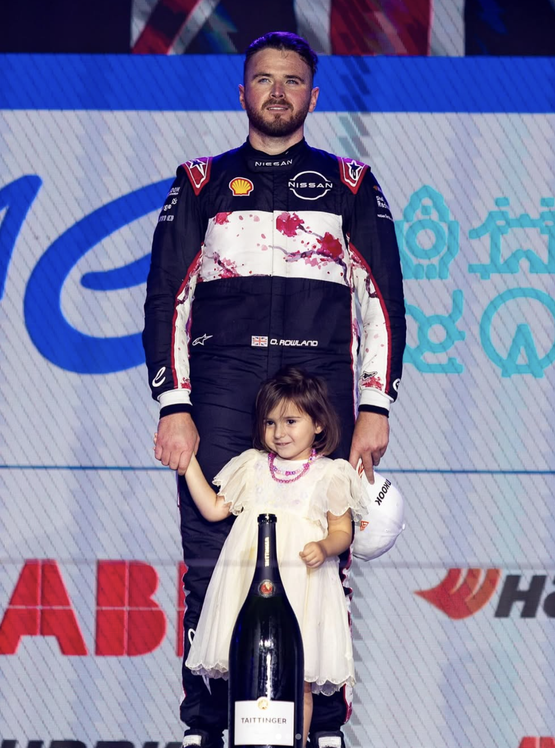 Oliver Rowland comparte podio con su hija en Fórmula E