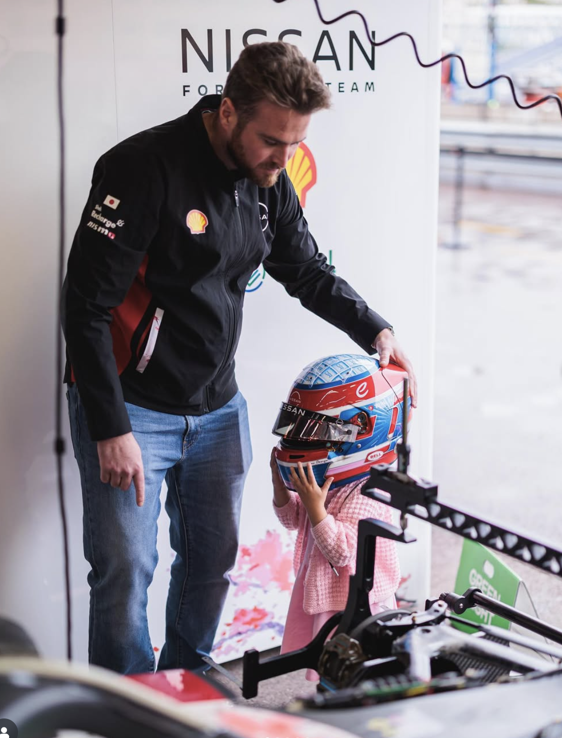 Oliver Rowland y su hija Harper