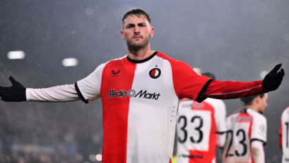 ¡No lo olvidan! Feyenoord le hará partido de despedida a Santi Giménez