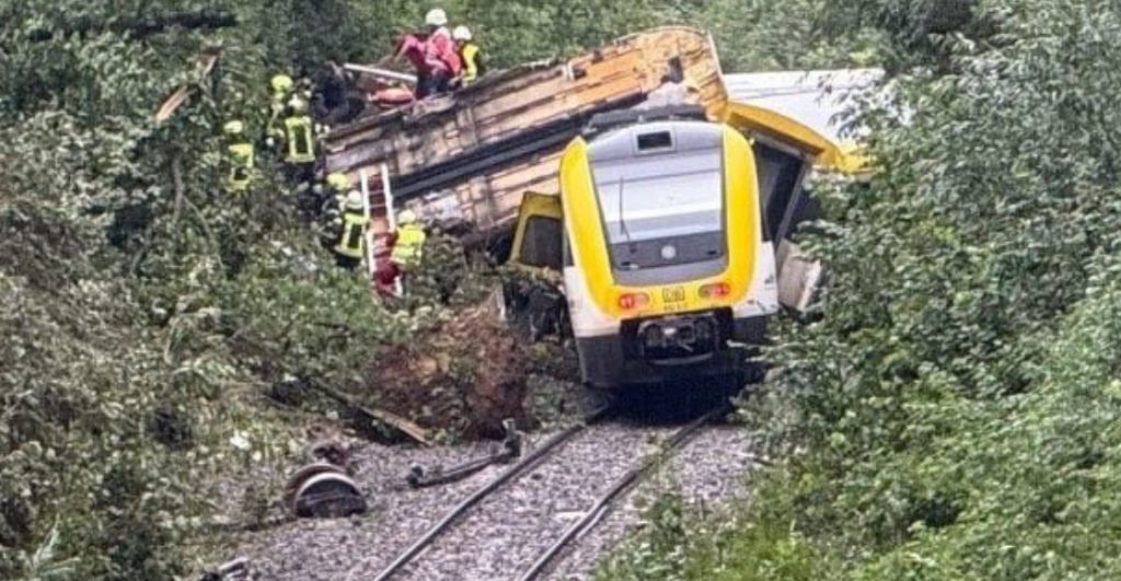 tren-descarrila-alemania-muertos-heridos-2