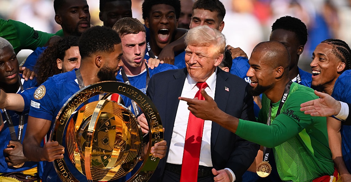 trump-mundial-de-clubes-trofeo-se-queda-casa-blanca-oficina-oval-estorba-chelsea-