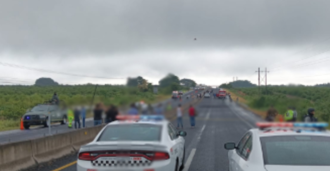 aparece-enorme-socavon-michoacan-2