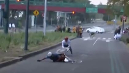 bache-provoca-caida-competidores-silla-ruedas-maraton-cdmx-1