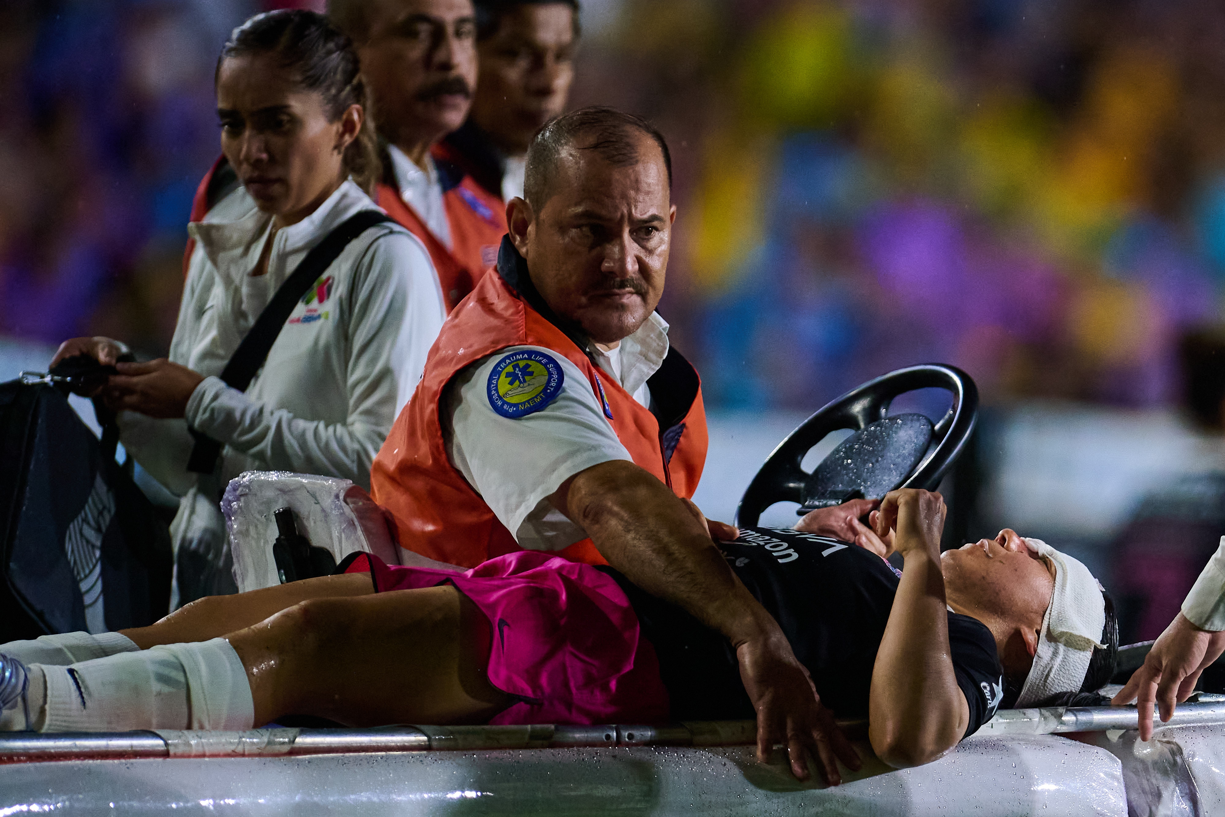 Charlyn Corral sufre golpe contra Barcelona Femenil