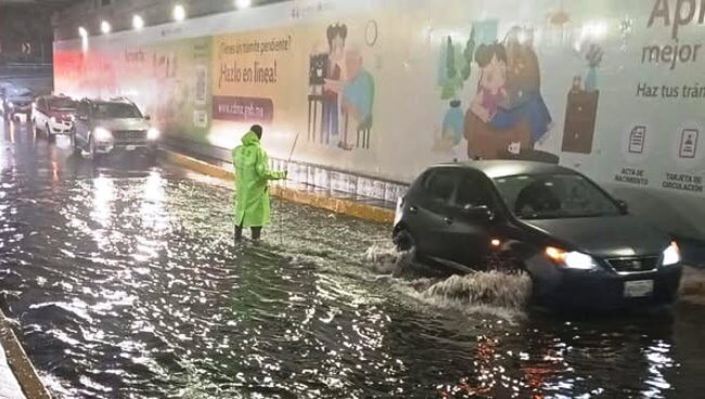 Y a todo esto, ¿cómo debemos manejar en la lluvia?