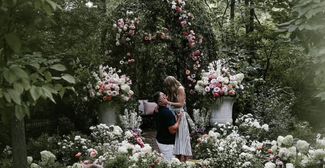 Taylor Swift y Travis Kelce comprometidos