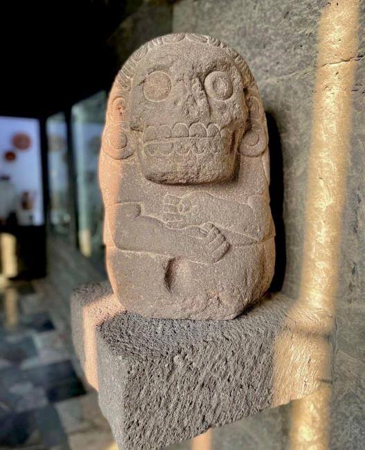 Instrucciones para ver los dioses prehispánicos en el Anahuacalli