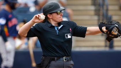 Jen Pawol, primera mujer Umpire en Grandes Ligas