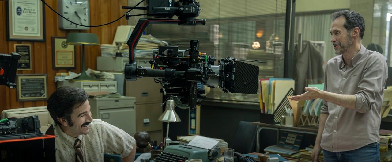 Diego Luna en el set de 'México 86'