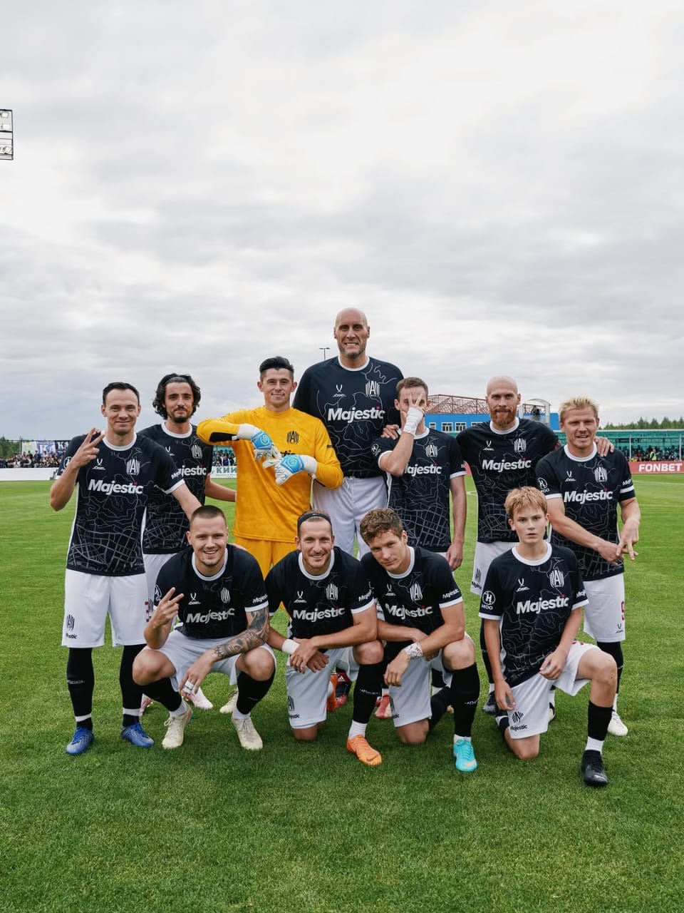 Pável Podkolzin, el exjugador de NBA que debutó en el futbol