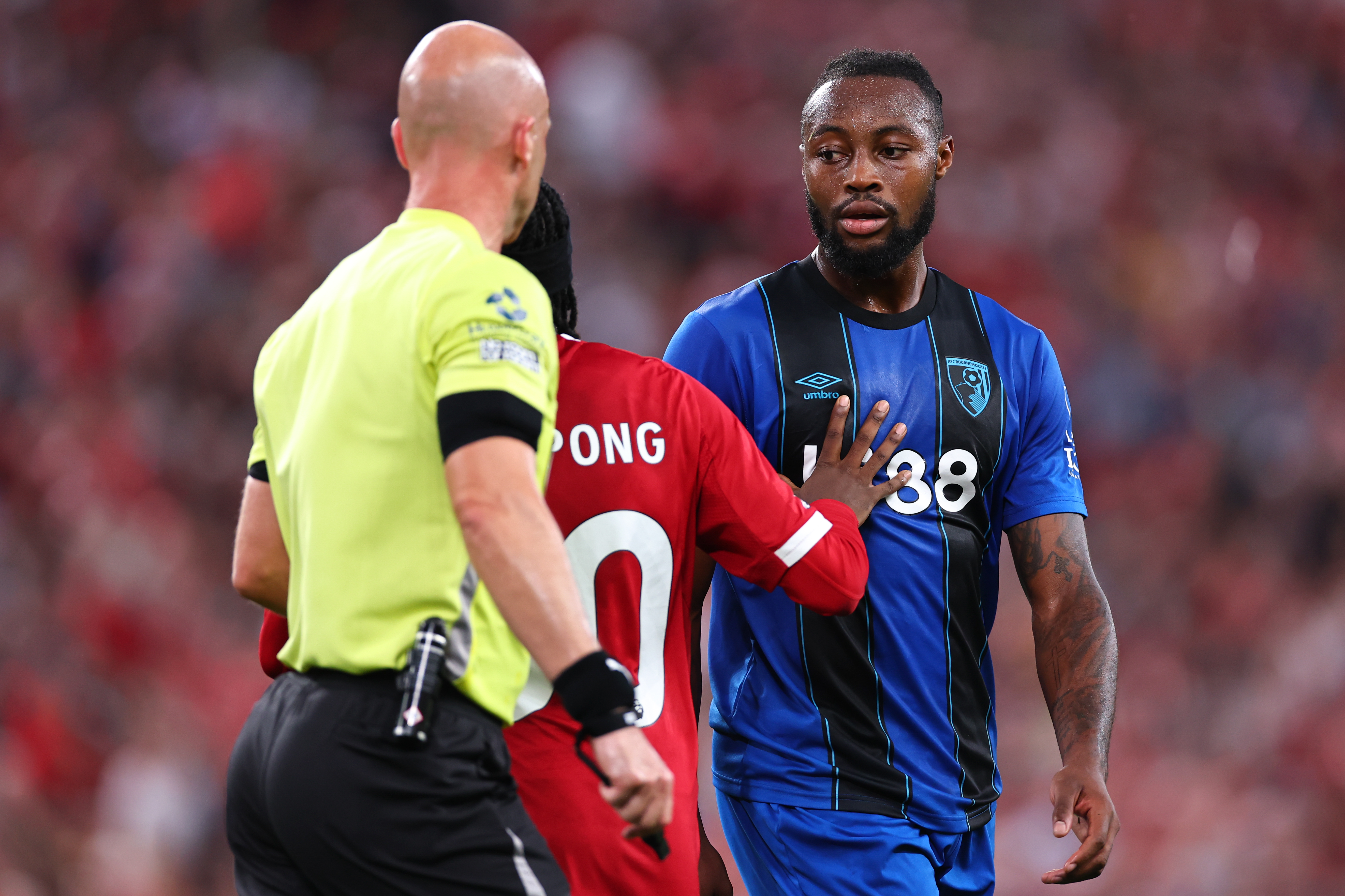 Premier League arranca con racismo contra Semenyo en Anfield