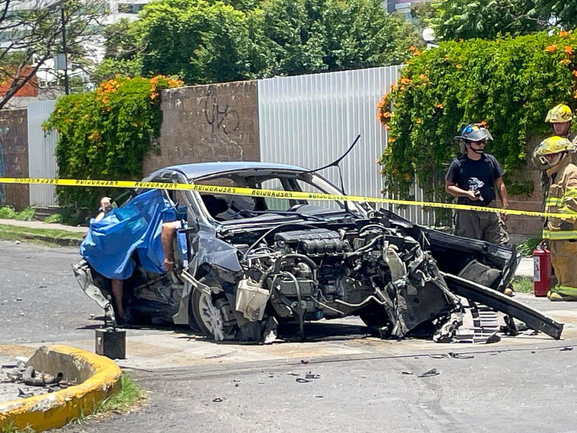 6 muertos en Irapuato luego de que un tren embistió varios autos
