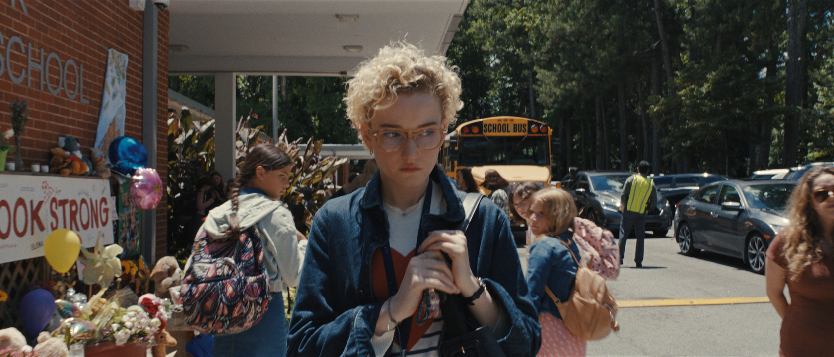 Julia Garner en Weapons