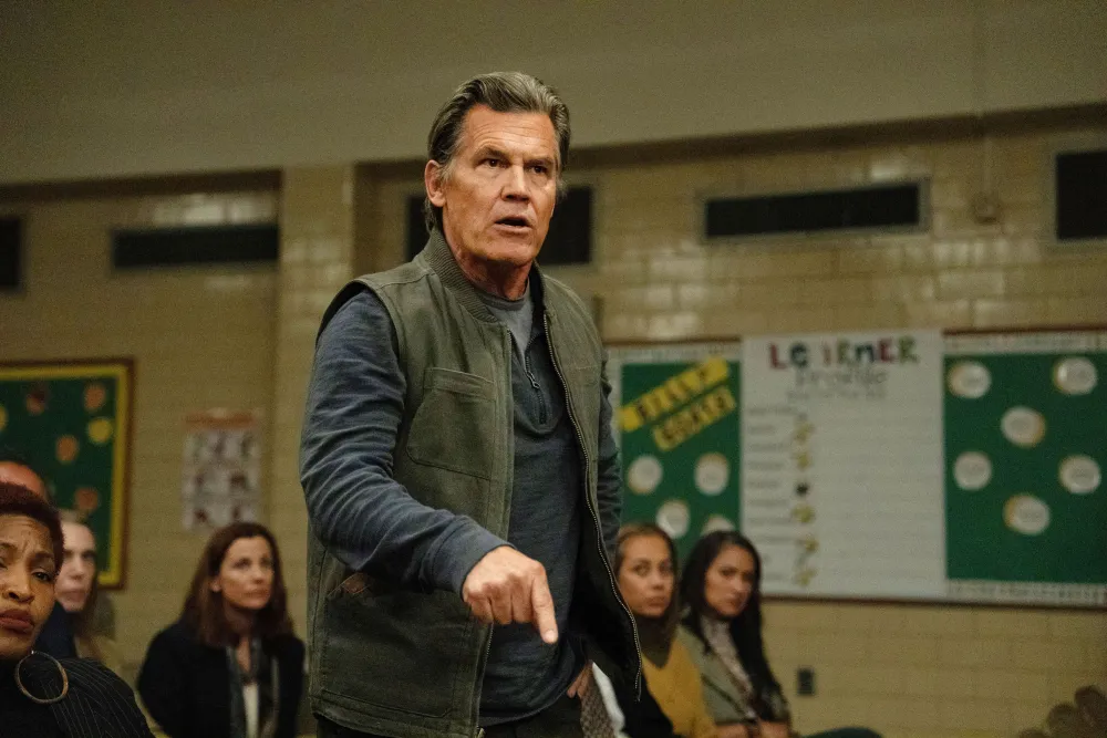 Josh Brolin en Weapons