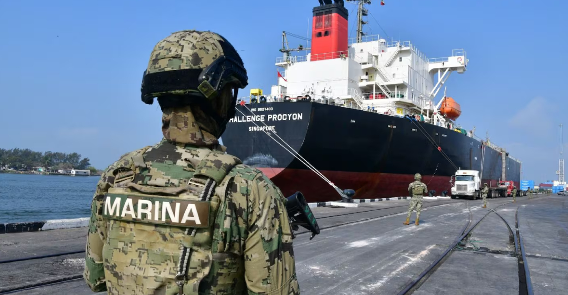 Detienen a empresarios y funcionarios por huachicol fiscal