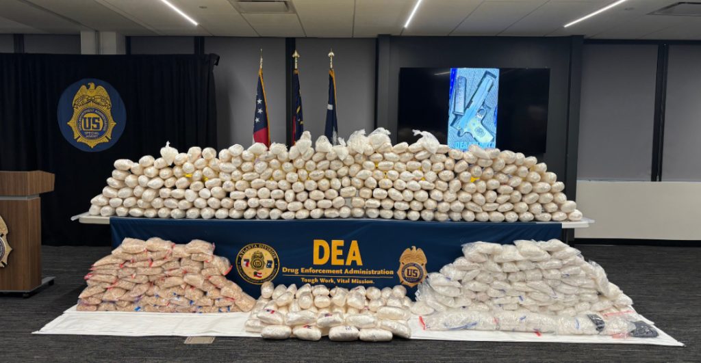 dea-presume-arresto-670-personas-decomiso-masivo-drogas-cjng