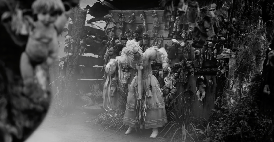 lady-gaga-tim-burton-video-musical-merlina-isla-munecas-xochimilco-1