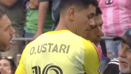 Luis Suárez escupe a auxiliar del Seattle Sounders