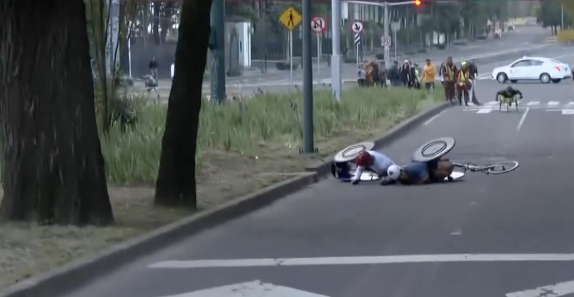 no-bache-coladera-mal-intervenida-maraton-cdmx-silla-ruedas