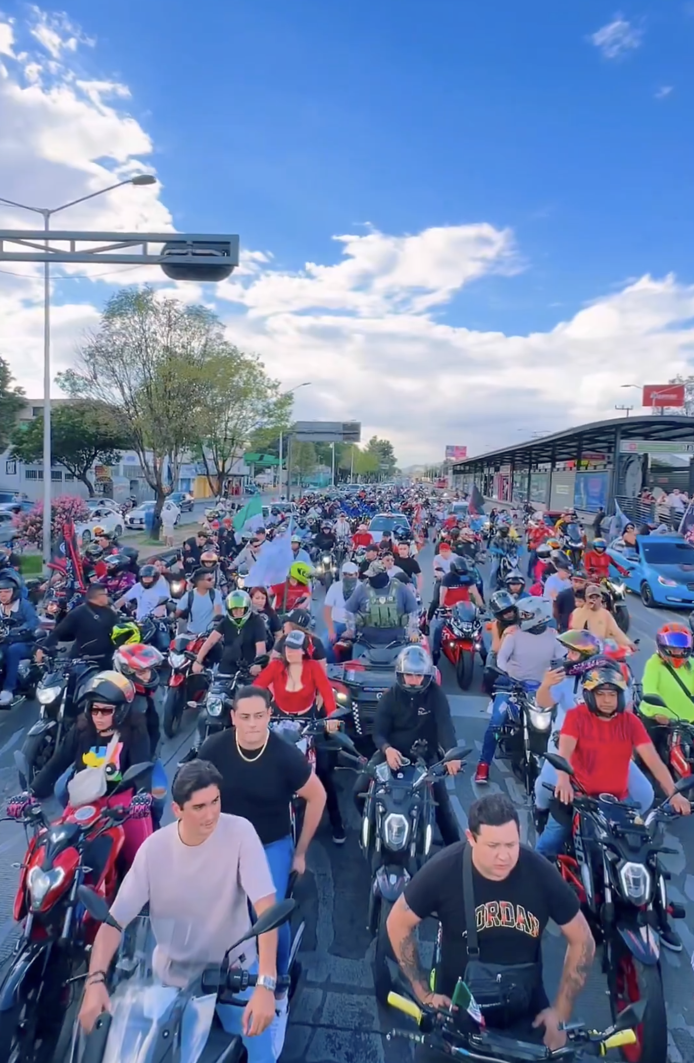 Buscan clasificar como homicidio muerte de joven atropellado en rodada de Sandra Cuevas