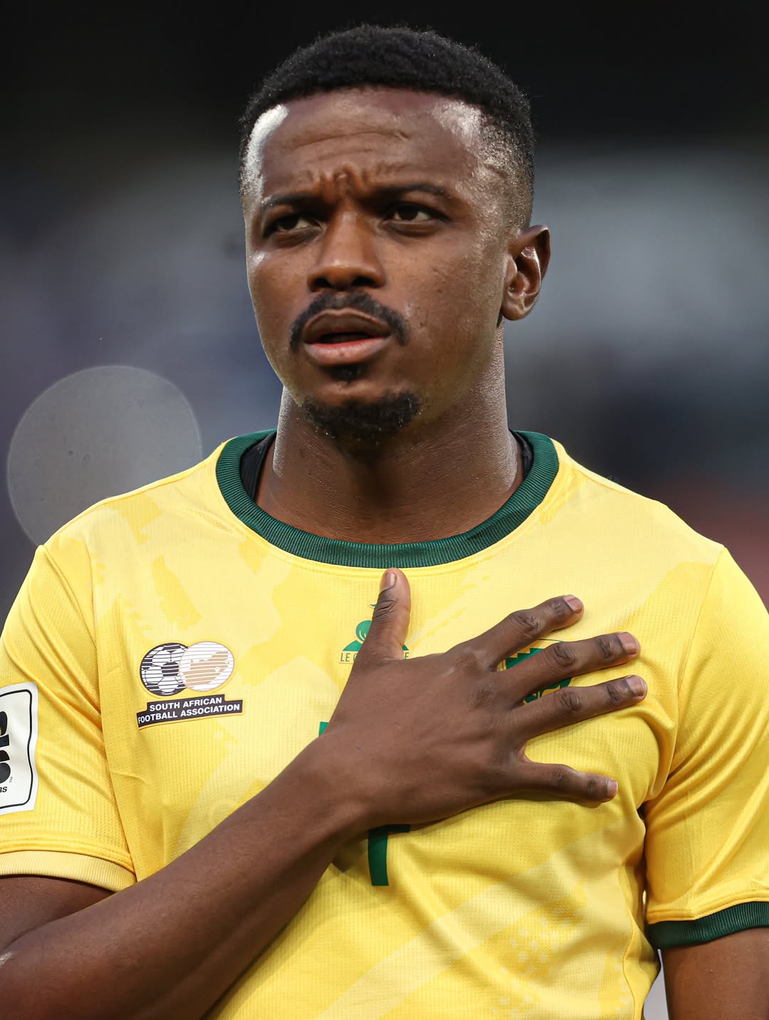 Teboho Mokoena, jugador de Sudafrica