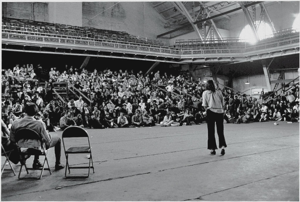 Bernardine Dohrn, líder de Weather, en Chicago en 1969