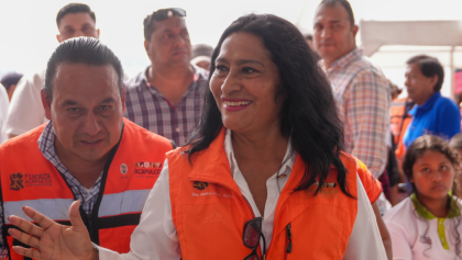 ¿Qué culpa tengo yo?: Abelina López dice que el pueblo le regaló collar de 227 mil pesos