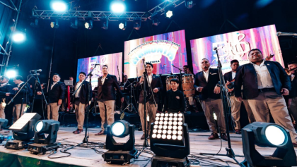 Armonía 10 el grupo peruano que sale a cantar con chalecos antibalas