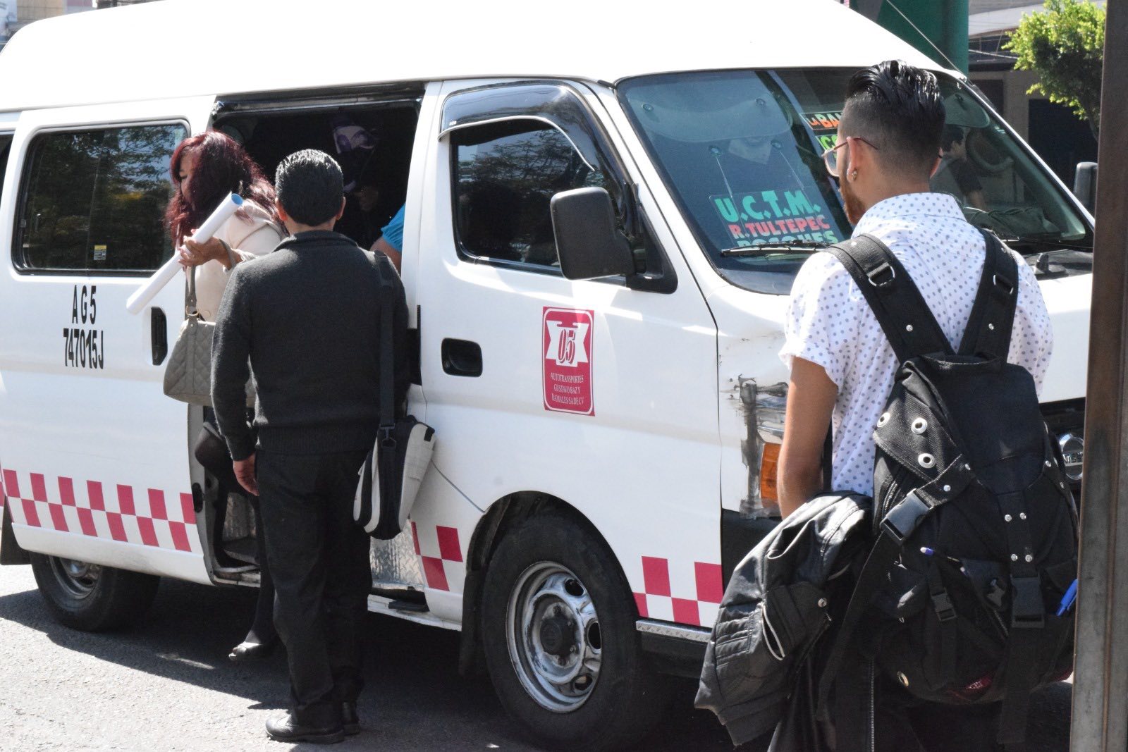 Aumenta tarifa de transporte público a 14 pesos en Edomex