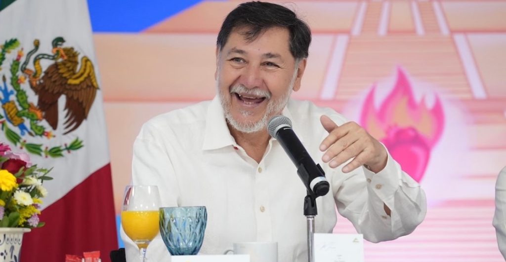 Contradicciones y metidas de pata que desnudan a Noroña