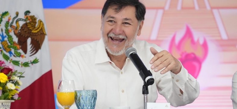 Contradicciones y metidas de pata que desnudan a Noroña