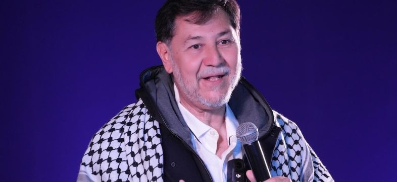 Contradicciones y metidas de pata que desnudan a Noroña