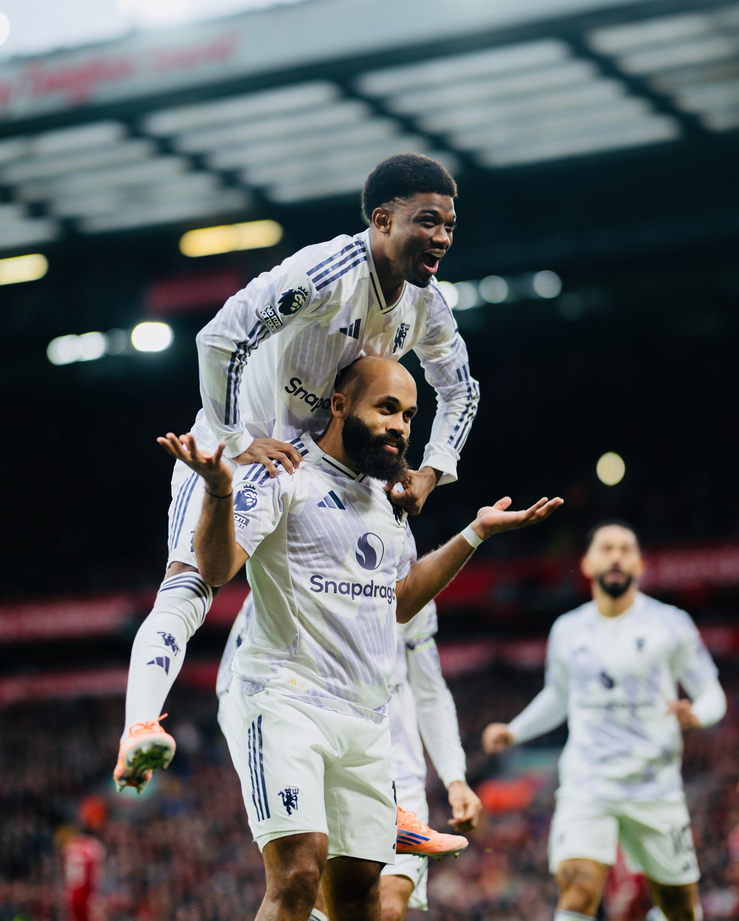 Así jugaba el Manchester United la última vez que derrotó a Liverpool en Anfield