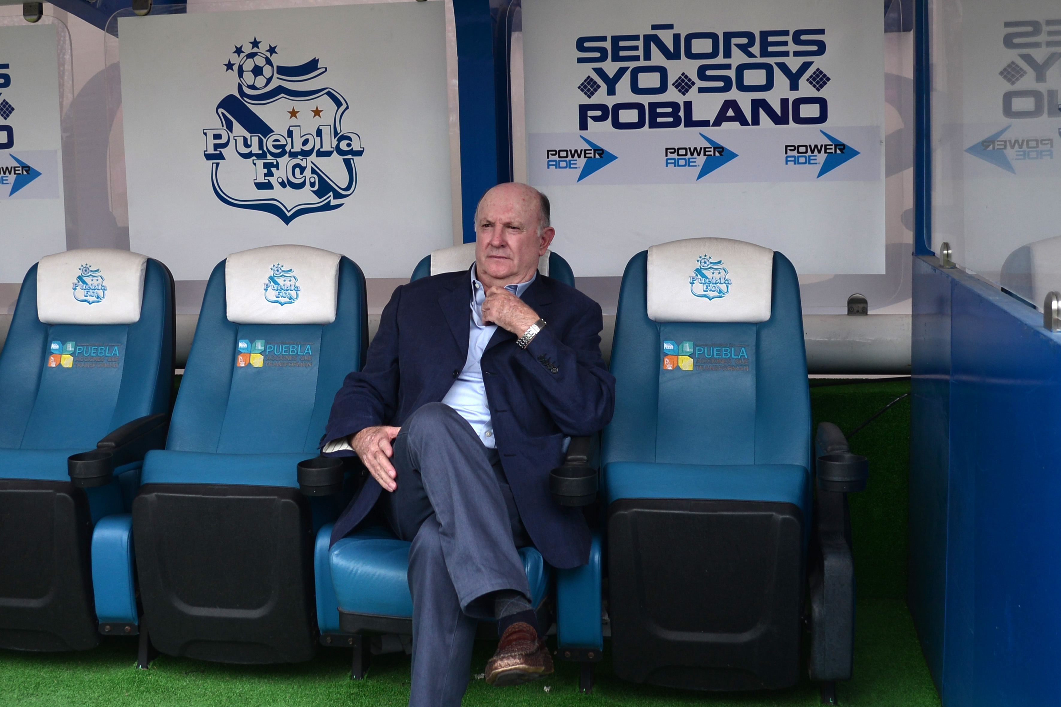 Proponen renombrar al Estadio Cuauhtémoc como Estadio Manuel Lapuente