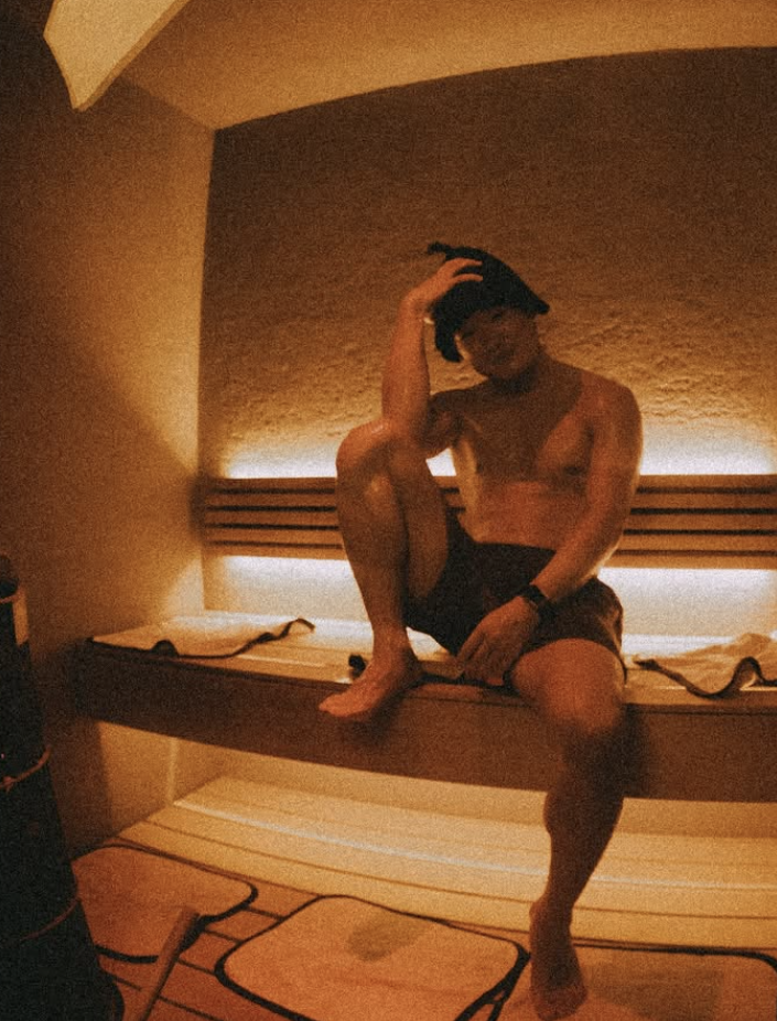 Yuki Tsunoda en el sauna