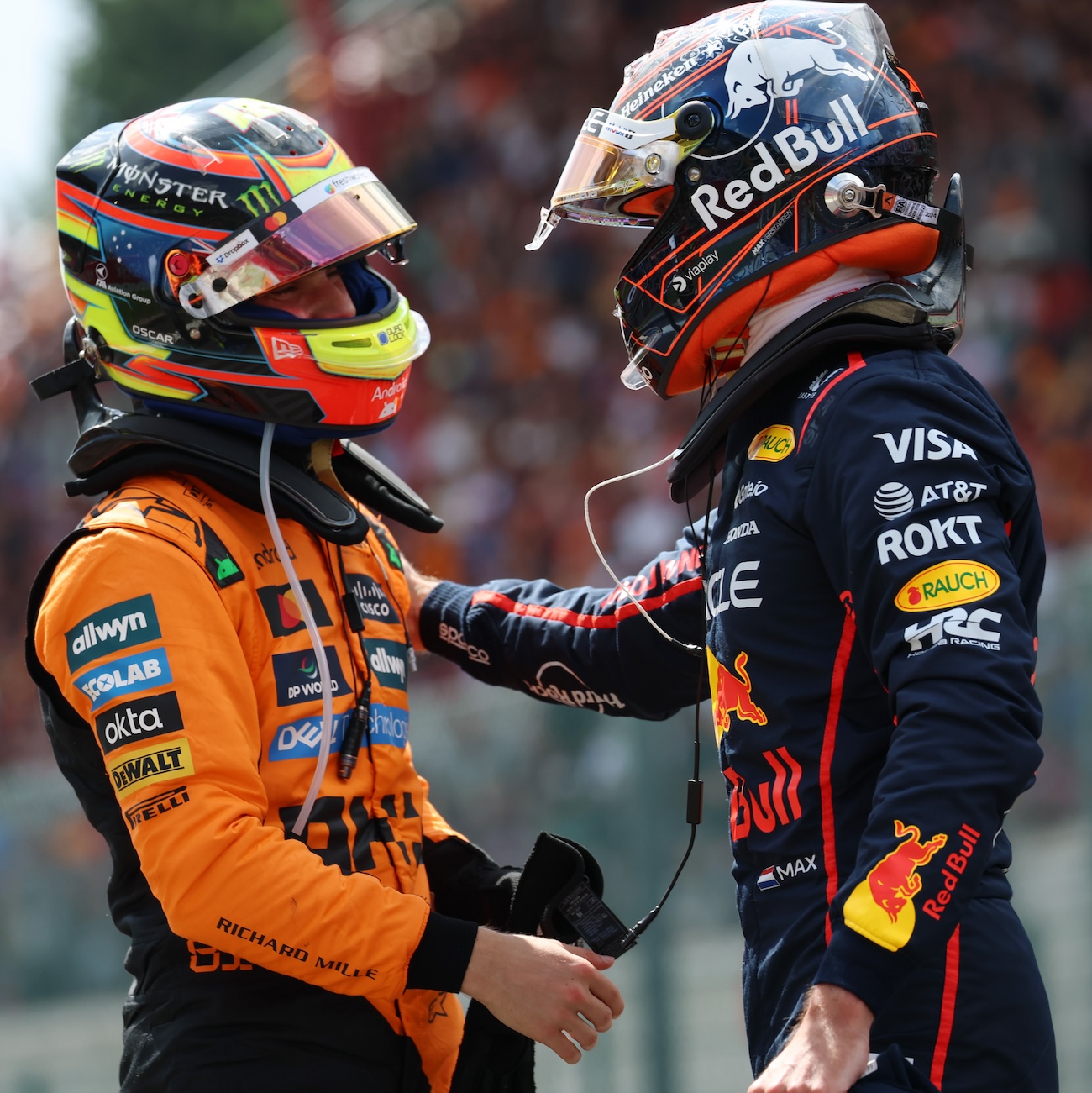 Max Verstappen y Oscar Piastri