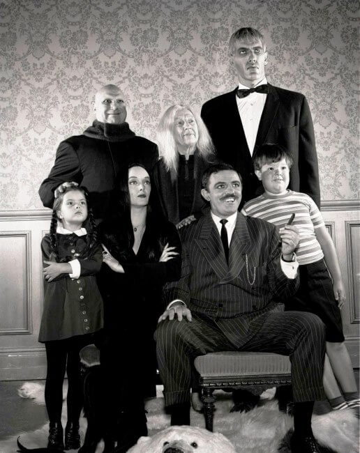 Café gótico y manos deliciosas en: The Addams House Coffee