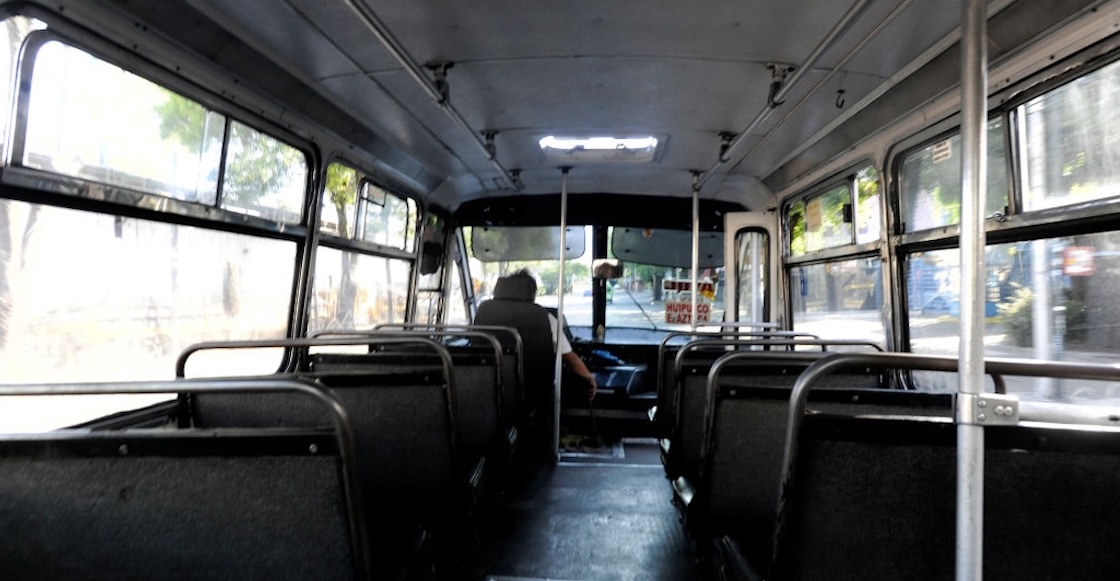 Chilangos reaccionan al aumento de tarifa de micros, combis y camiones de CDMX