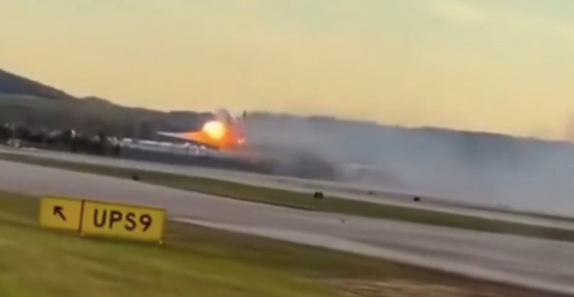 avion-carga-estrella-cerca-aeropuerto-louisville-1