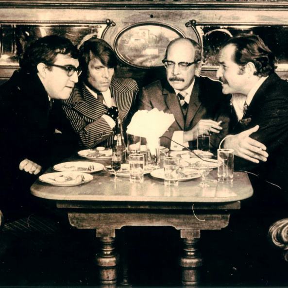 Balazos en el techo y buena comida: Bar La Ópera