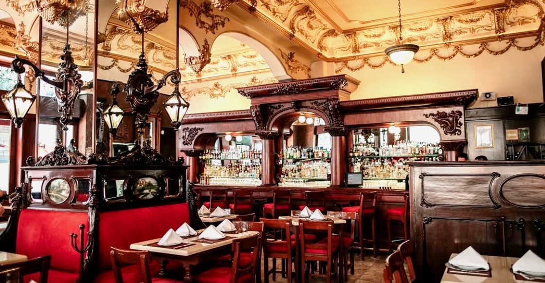 Balazos en el techo y buena comida: Bar La Ópera