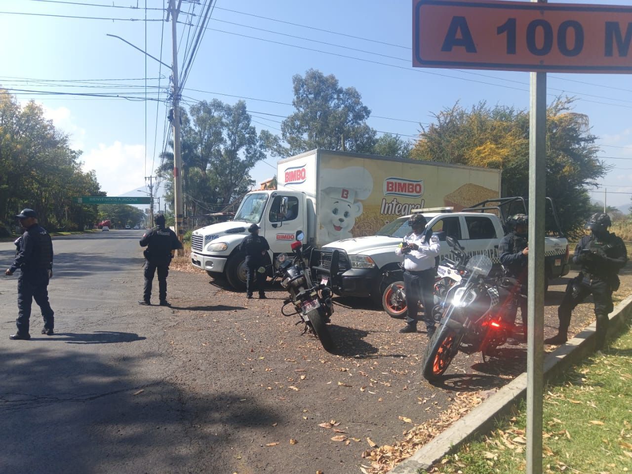 Michoacán vive día de terror con balaceras y narcobloqueos tras operativo